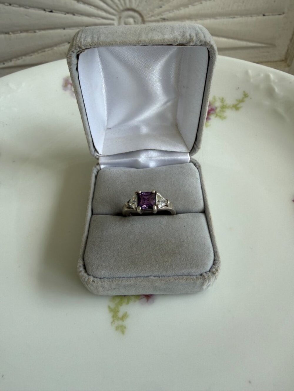 Vintage 1990s Sterling 925 silver Ring Purple Amethyst Size 6